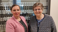 die Leiterin des Forums und ihre Stellvertreterin