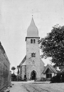 Die Kirche St.-Josef in ihrem einschiffigen Zustand vor den Erweiterungen 1921/22 und 1952/53, Quelle: Heimatmuseum Kinderhaus