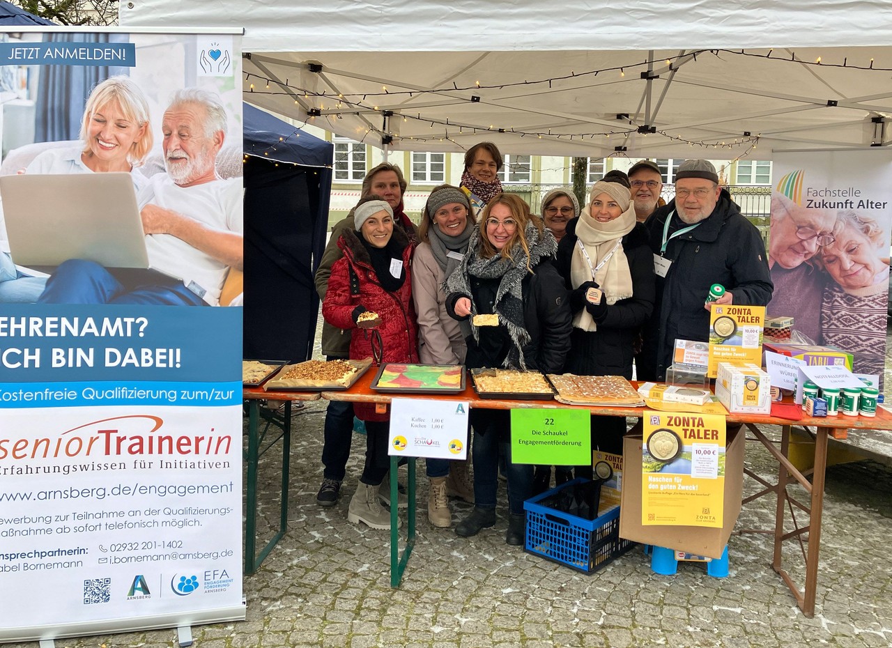 Weihnachtsmarkt der guten Taten im Jahr 2023, der alle Projekte der Stadt Arnsberg und das Bürgerschaftliche Engagement sichtbar macht und würdigt.