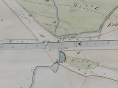 Ausschnitt aus dem Situationsplan der Wasserbauwerke bei Kinderhaus von 1833 mit der Lage der Brücken und dem wahrscheinlichen Ort des Kanaldurchstichs von Schulze Brüning im Jahr 1775, Landesarchiv NRW, Abteilung Westfalen W 051/Karten A Nr. 5074 (Auszug)