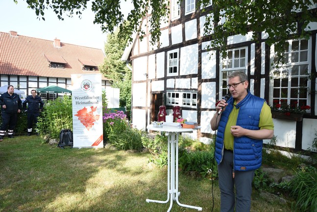 Landrat Dr. Klaus Effing verwies in seinem Grußwort auf die vielen attraktiven Wanderwege, die der Kreis Steinfurt zu bieten hat